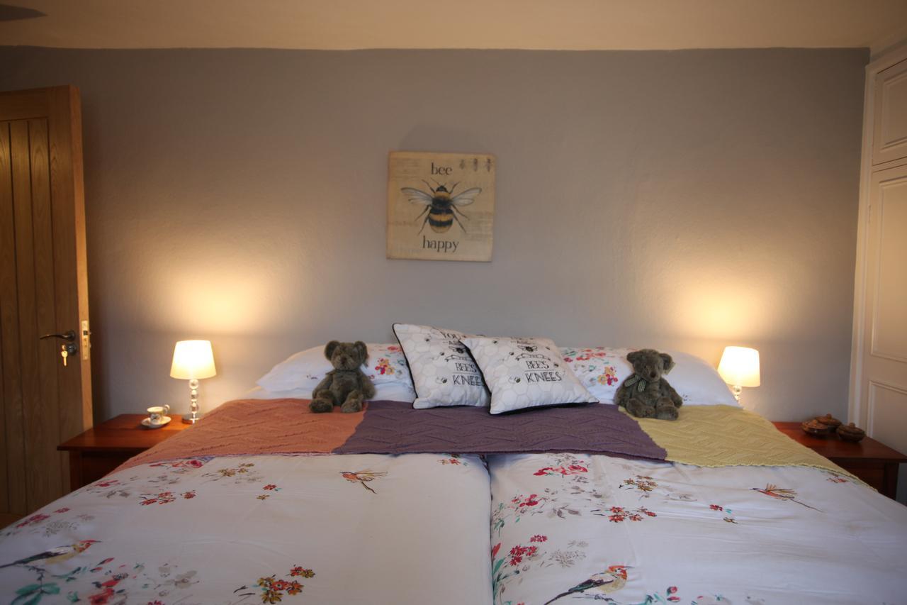 The Mitre Inn Sherborne  Bagian luar foto