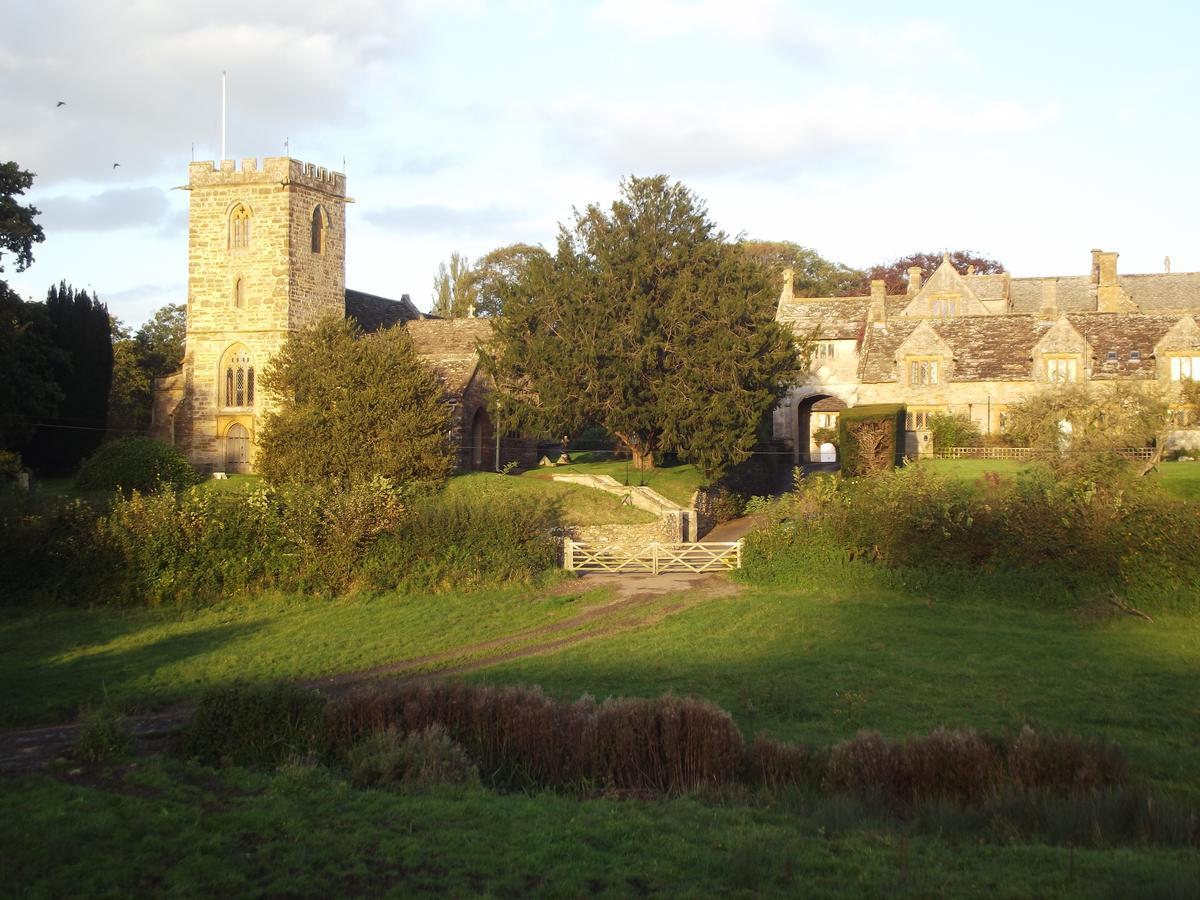 The Mitre Inn Sherborne  Bagian luar foto