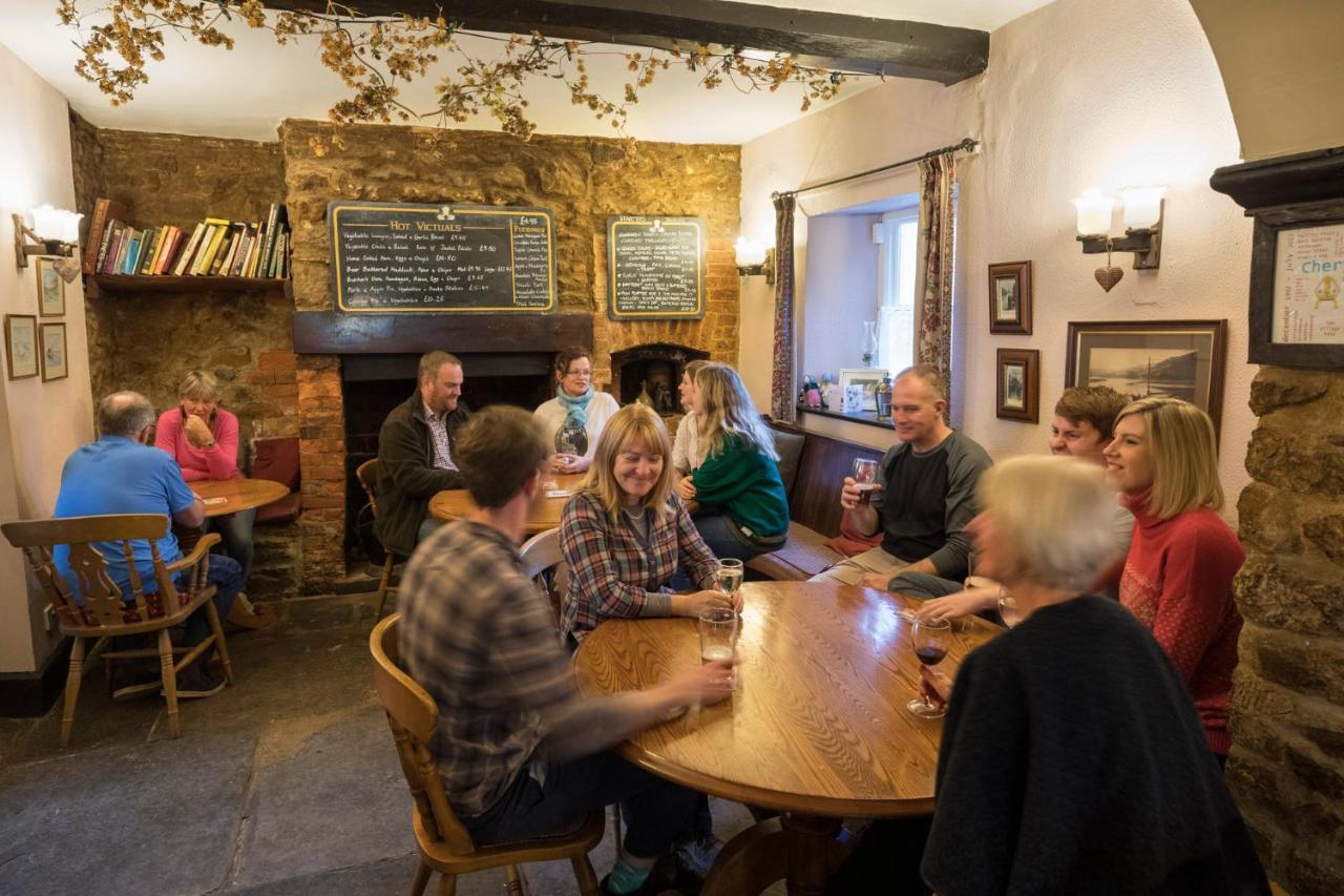 The Mitre Inn Sherborne  Bagian luar foto