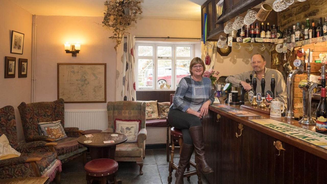 The Mitre Inn Sherborne  Bagian luar foto